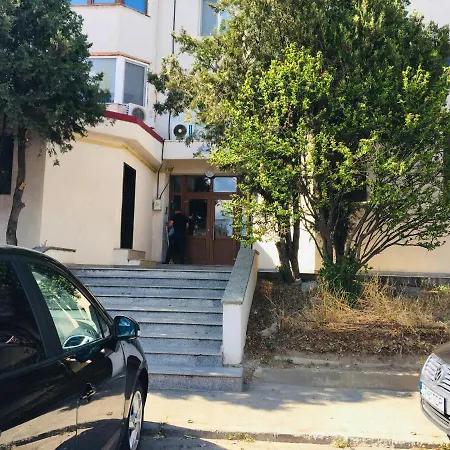 Sea View Apartment *