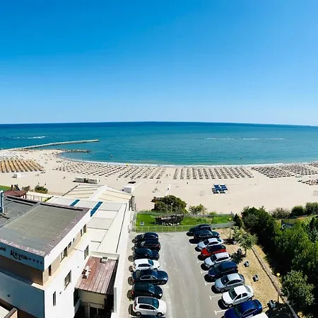 Sea View *