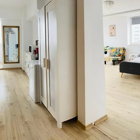 Sea View Studio شقة *