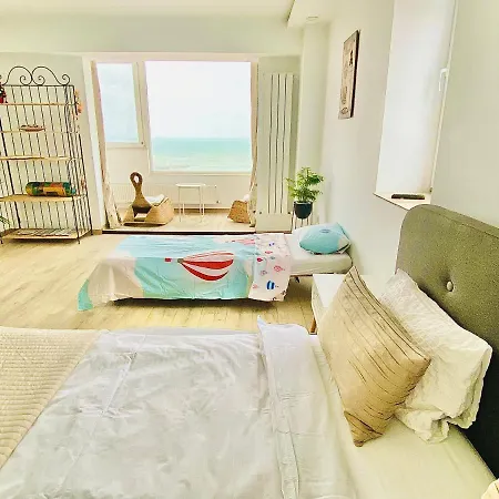 Sea View Studio شقة كونستانتا