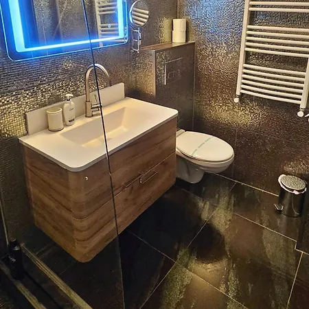 Sea View Studio شقة *